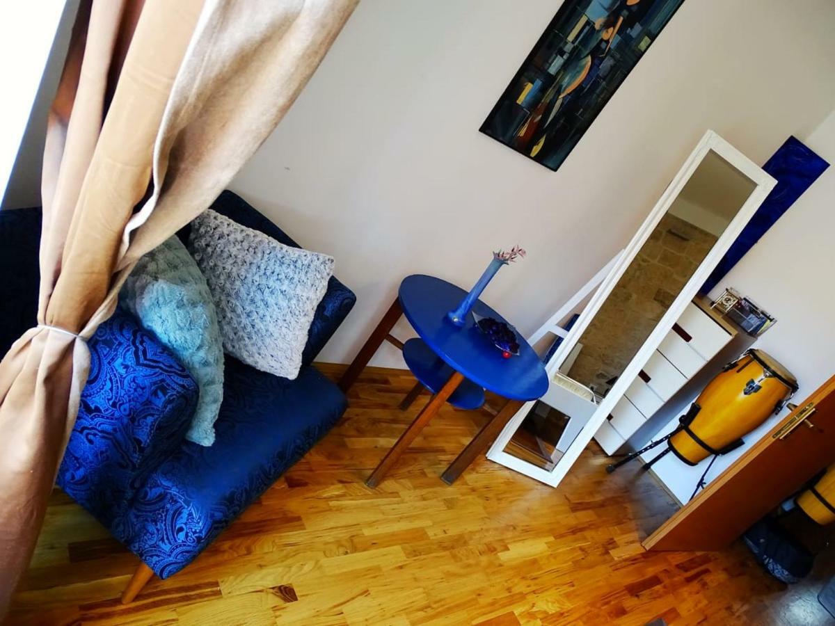 Apartment Naita Sinj Exterior photo